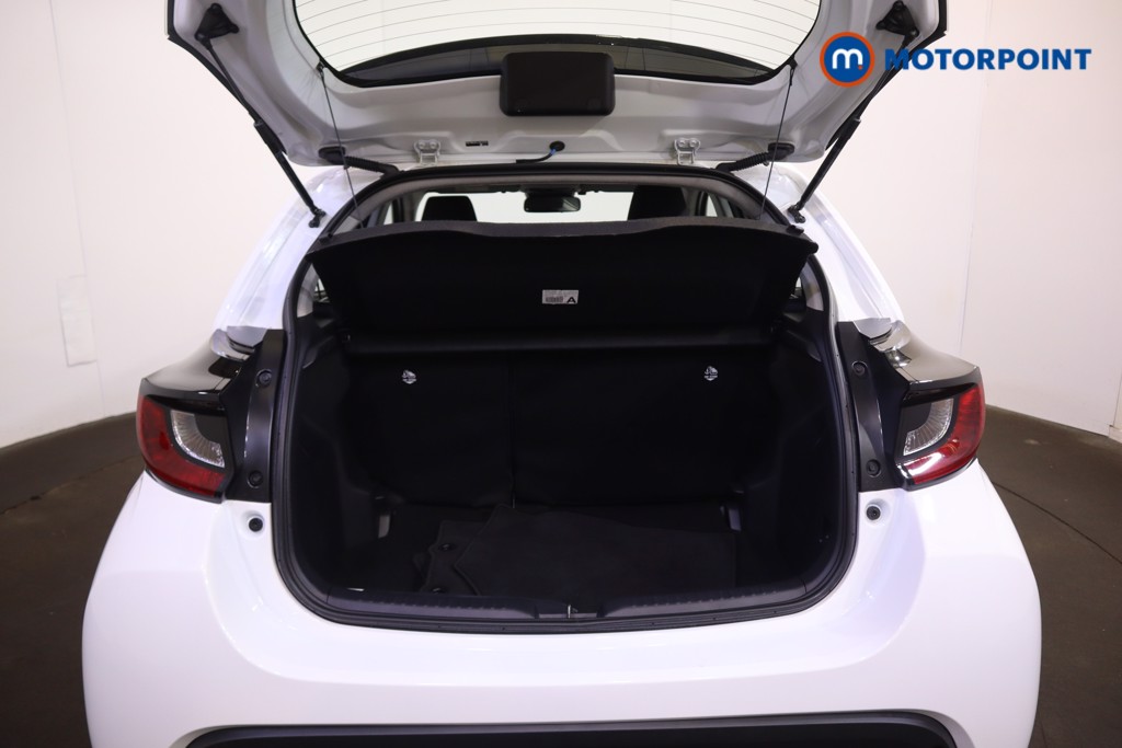 Toyota Yaris Icon Automatic Petrol-Electric Hybrid Hatchback - Stock Number (1600962) - 19th supplementary image