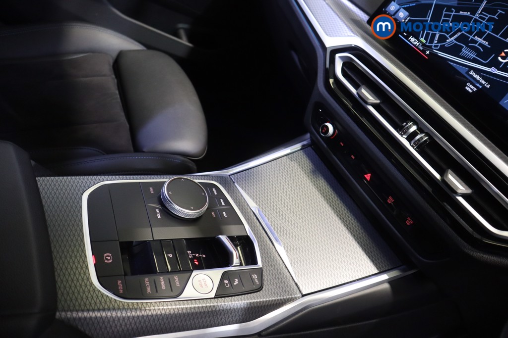 BMW 3 Series M Sport Automatic Petrol Plug-In Hybrid Estate - Stock Number (1600989) - 7th supplementary image