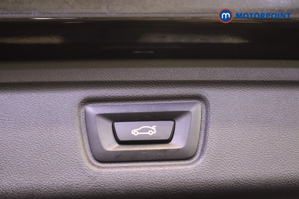 BMW 3 Series M Sport Automatic Petrol Plug-In Hybrid Estate - Stock Number (1600989) - 21st supplementary image