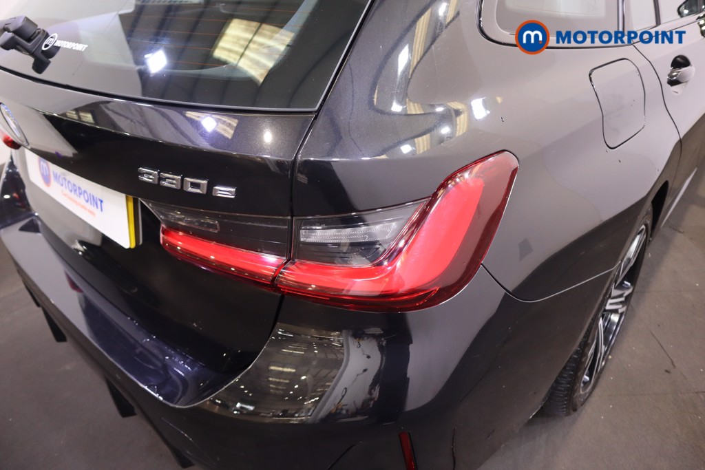 BMW 3 Series M Sport Automatic Petrol Plug-In Hybrid Estate - Stock Number (1600989) - 29th supplementary image