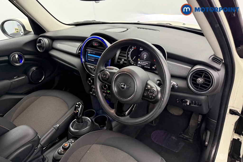 Mini Hatchback Cooper Classic Automatic Petrol Hatchback - Stock Number (1601033) - 5th supplementary image