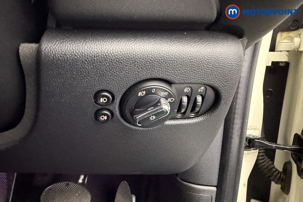 Mini Hatchback Cooper Classic Automatic Petrol Hatchback - Stock Number (1601033) - 17th supplementary image