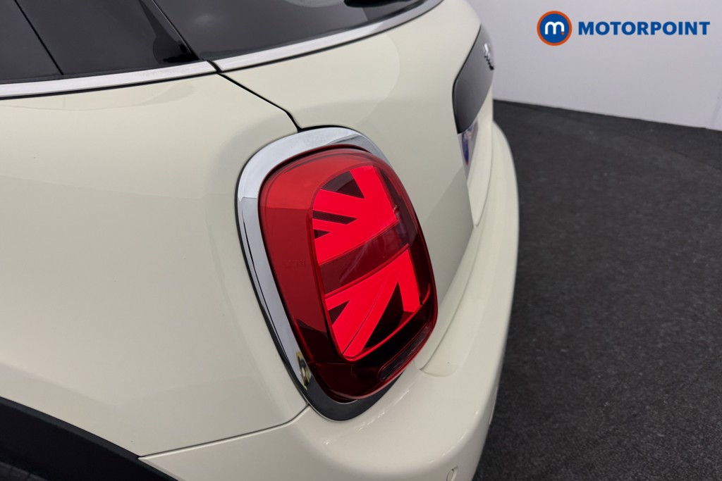 Mini Hatchback Cooper Classic Automatic Petrol Hatchback - Stock Number (1601033) - 26th supplementary image