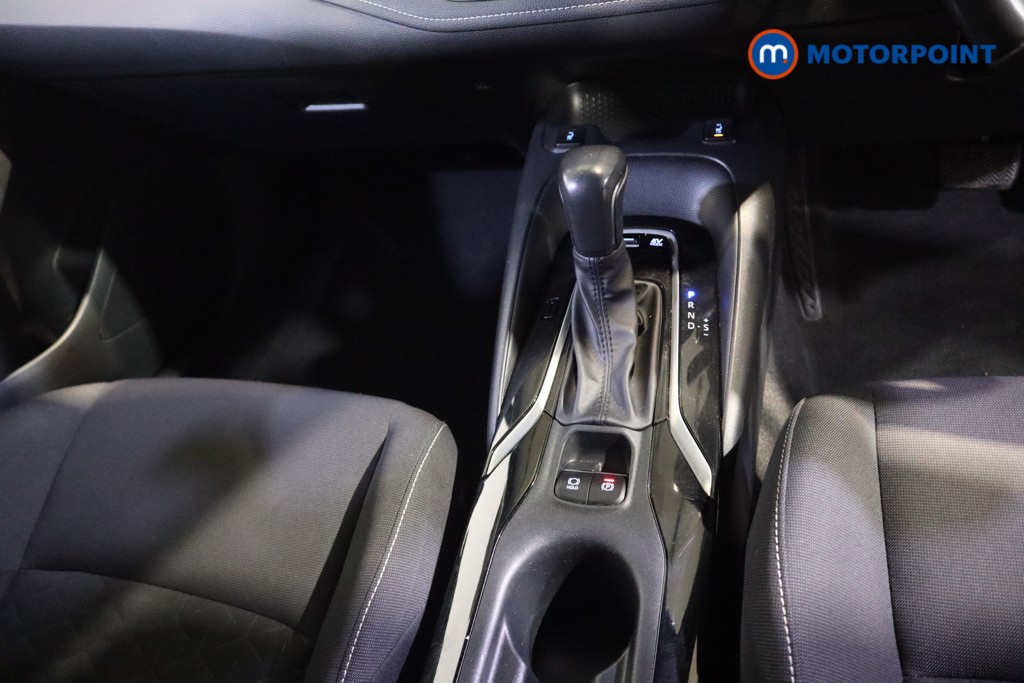 Toyota Corolla Icon Tech Automatic Petrol-Electric Hybrid Estate - Stock Number (1601100) - 6th supplementary image