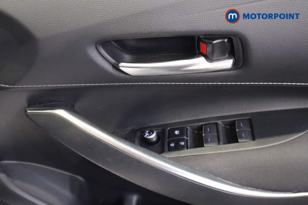 Toyota Corolla Icon Tech Automatic Petrol-Electric Hybrid Estate - Stock Number (1601100) - 10th supplementary image