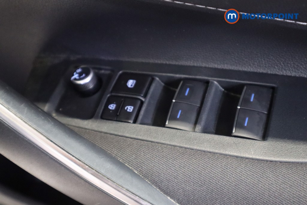 Toyota Corolla Icon Tech Automatic Petrol-Electric Hybrid Estate - Stock Number (1601100) - 11th supplementary image