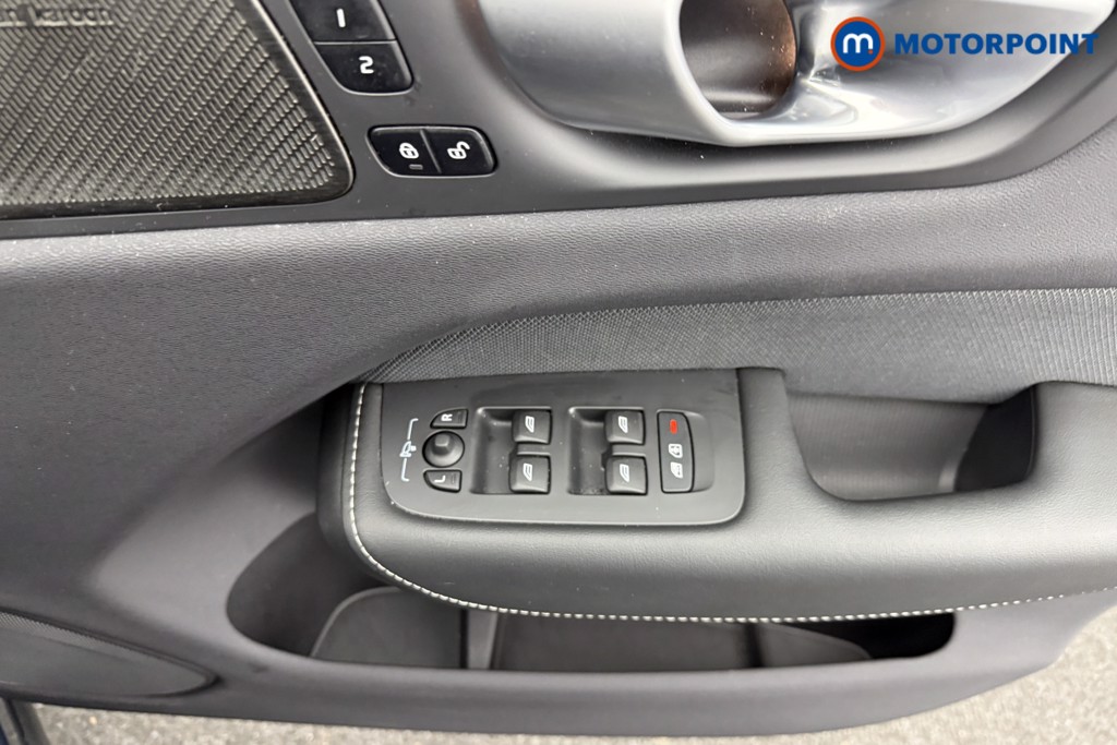 Volvo Xc60 Plus Automatic Petrol Plug-In Hybrid SUV - Stock Number (1601501) - 17th supplementary image