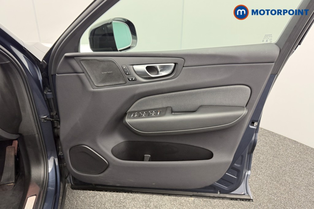 Volvo Xc60 Plus Automatic Petrol Plug-In Hybrid SUV - Stock Number (1601501) - 18th supplementary image