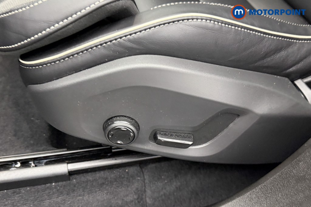 Volvo Xc60 Plus Automatic Petrol Plug-In Hybrid SUV - Stock Number (1601501) - 27th supplementary image