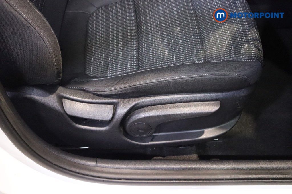 KIA Stonic 2 Manual Petrol SUV - Stock Number (1601678) - 17th supplementary image