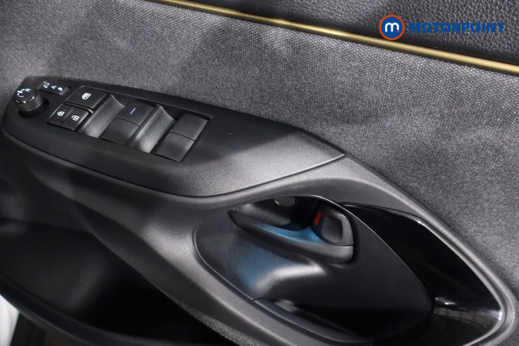 Toyota Yaris Cross Dynamic Automatic Petrol-Electric Hybrid Estate - Stock Number (1601744) - 25th supplementary image