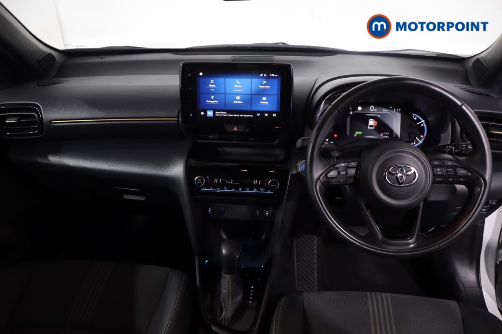Toyota Yaris Cross Dynamic Automatic Petrol-Electric Hybrid Estate - Stock Number (1601744) - 1st supplementary image