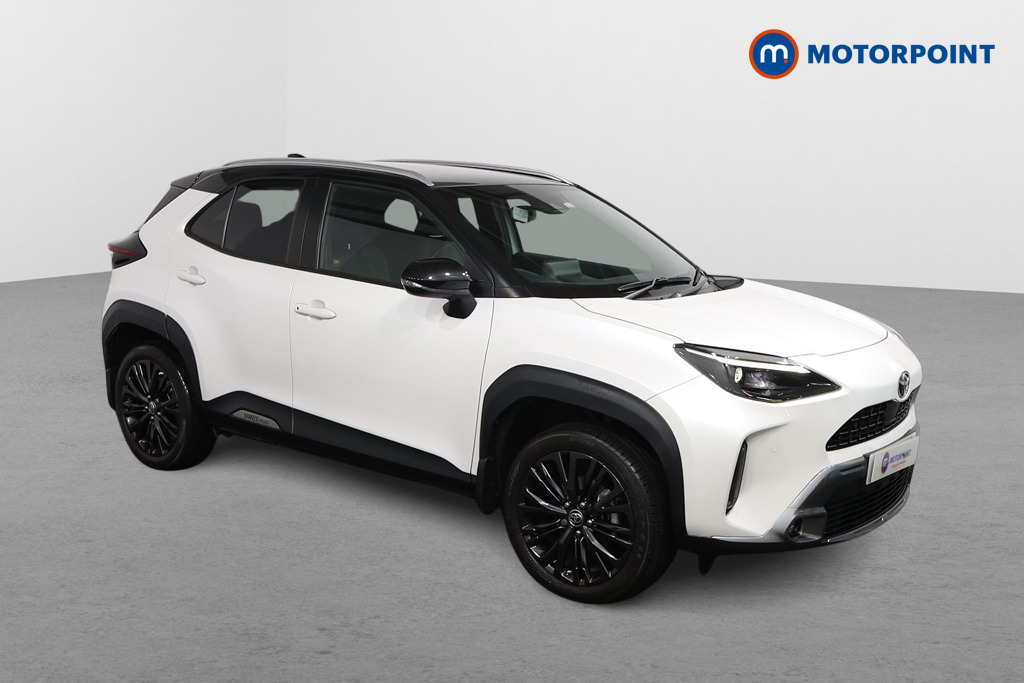 Toyota Yaris Cross Dynamic Automatic Petrol-Electric Hybrid Estate - Stock Number (1601744) - Drivers side front corner