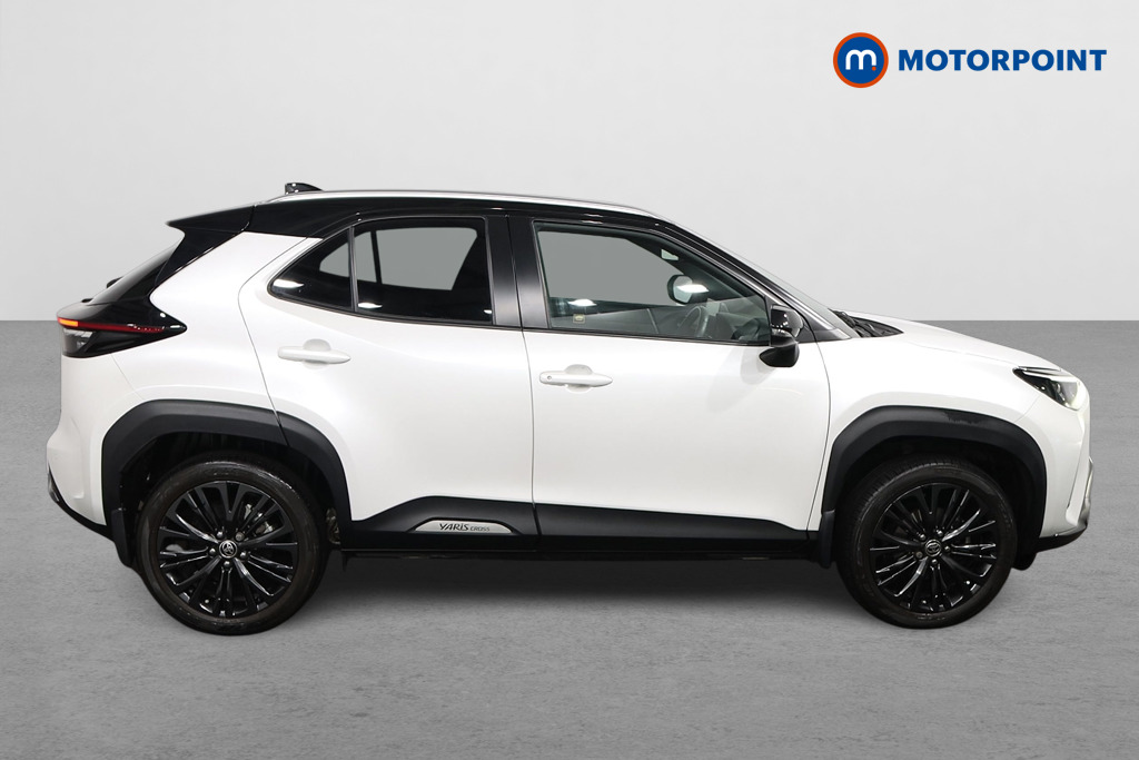 Toyota Yaris Cross Dynamic Automatic Petrol-Electric Hybrid Estate - Stock Number (1601744) - Drivers side