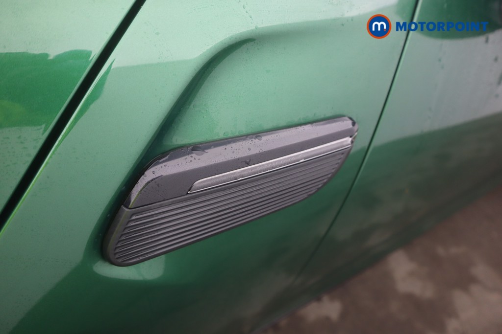 Mini Hatchback Cooper Classic Automatic Petrol Hatchback - Stock Number (1601986) - 32nd supplementary image