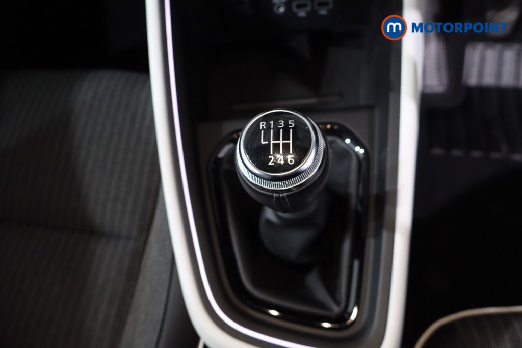 Renault Clio Techno Manual Petrol Hatchback - Stock Number (1602113) - 17th supplementary image