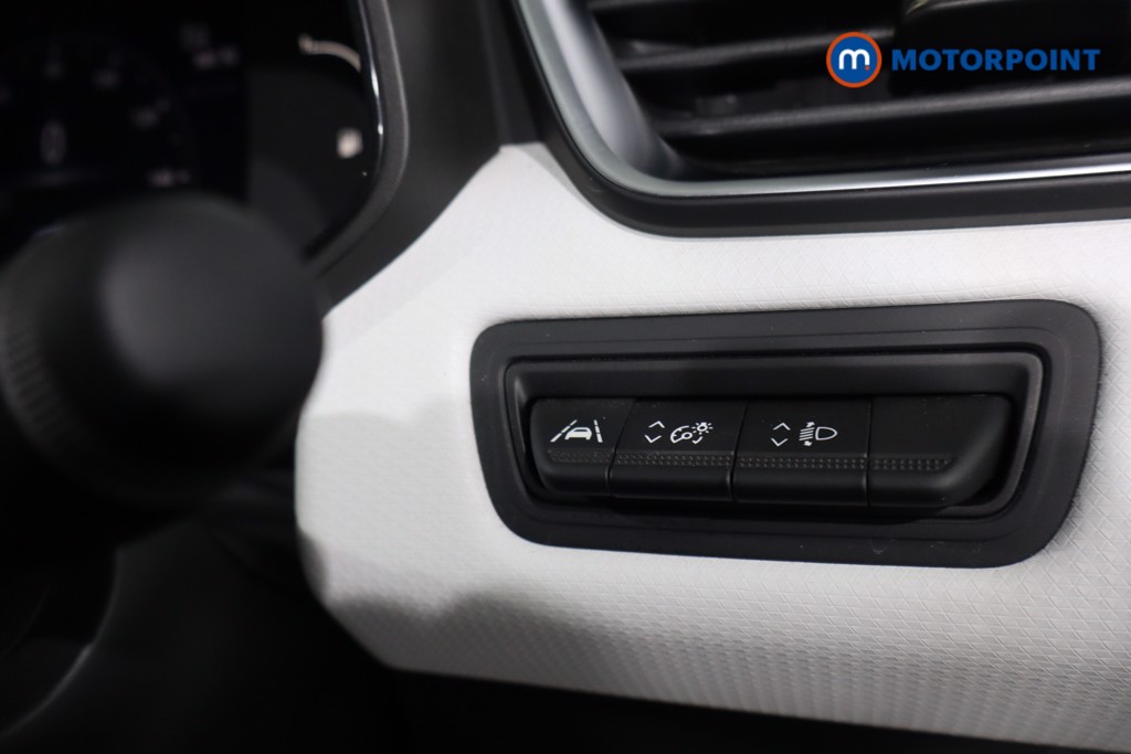 Renault Clio Techno Manual Petrol Hatchback - Stock Number (1602113) - 19th supplementary image