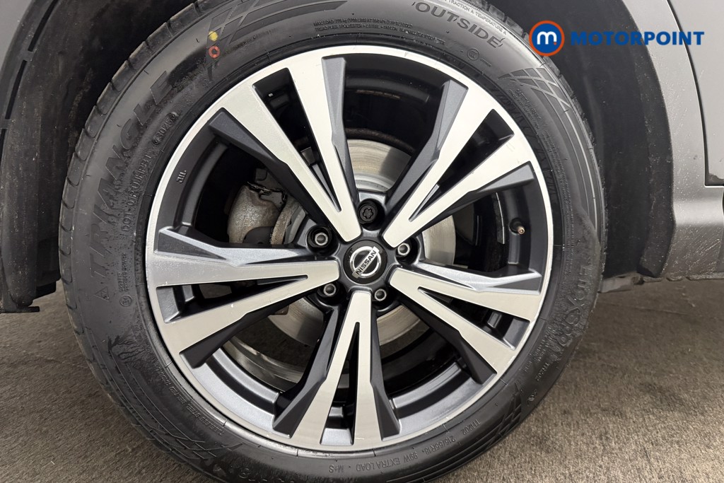 Nissan Qashqai N-Connecta Manual Petrol SUV - Stock Number (1580644) - 12th supplementary image