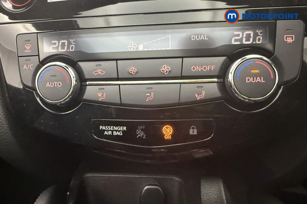 Nissan Qashqai N-Connecta Manual Petrol SUV - Stock Number (1580644) - 16th supplementary image