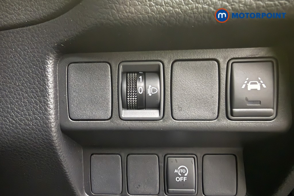 Nissan Qashqai N-Connecta Manual Petrol SUV - Stock Number (1580644) - 17th supplementary image