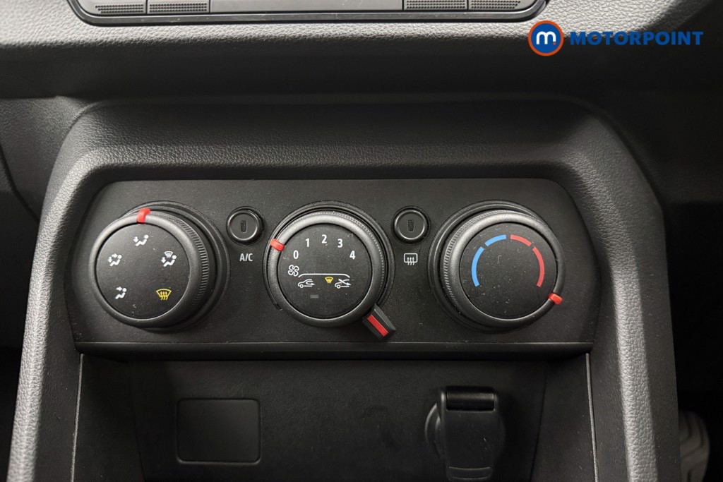 Dacia Sandero Stepway Essential Manual Petrol Hatchback - Stock Number (1581837) - 14th supplementary image