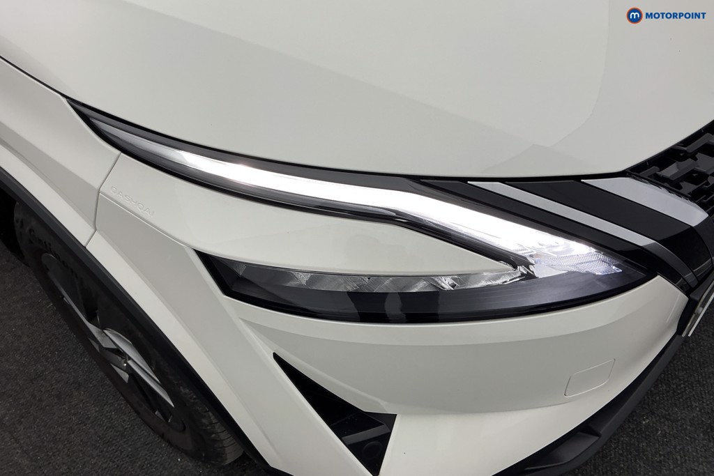 Nissan Qashqai Acenta Premium Manual Petrol SUV - Stock Number (1588143) - 26th supplementary image