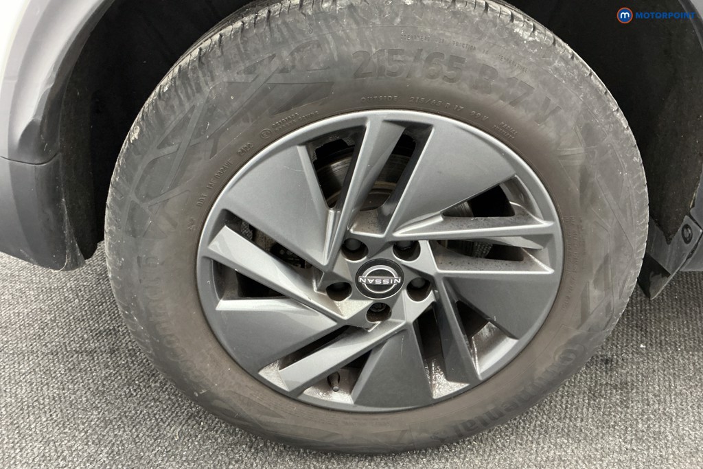 Nissan Qashqai Acenta Premium Manual Petrol SUV - Stock Number (1588143) - 31st supplementary image