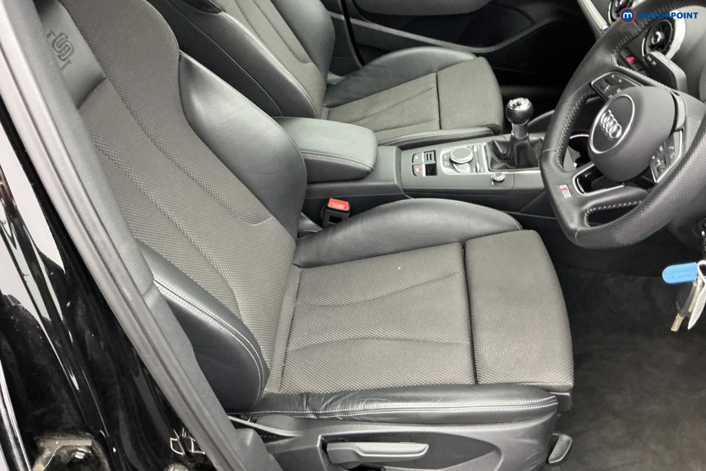 Audi A3 S Line Manual Petrol Saloon - Stock Number (1589100) - 5th supplementary image