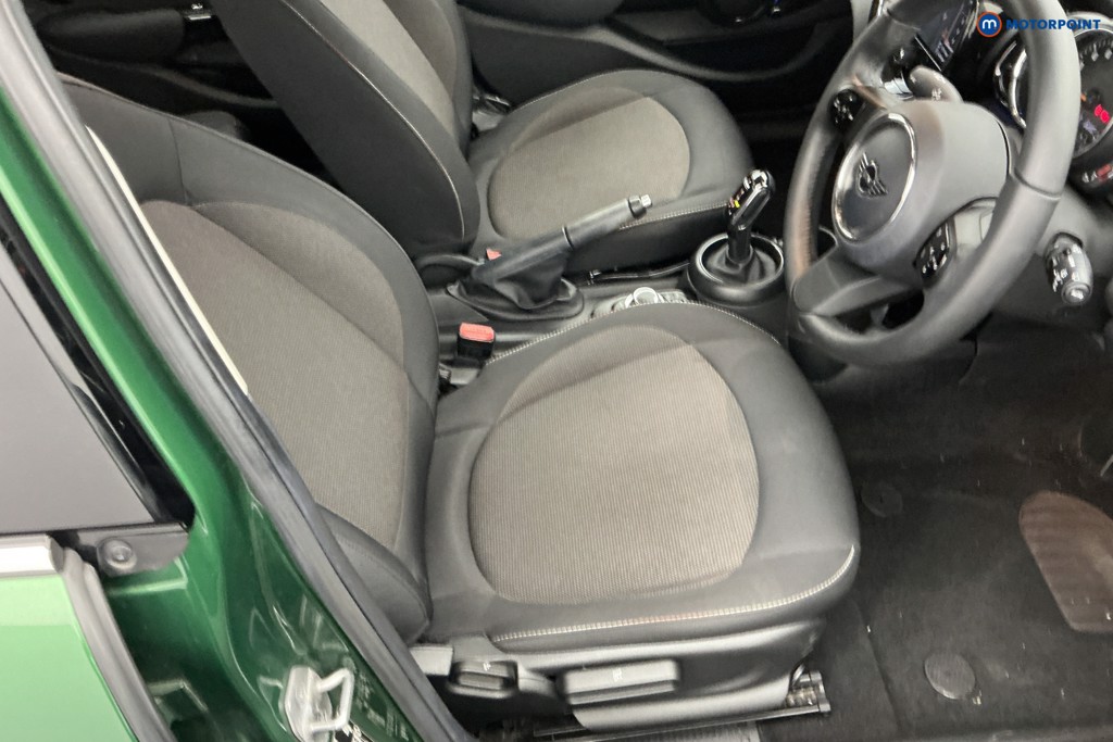 Mini Hatchback Cooper Classic Automatic Petrol Hatchback - Stock Number (1589738) - 5th supplementary image