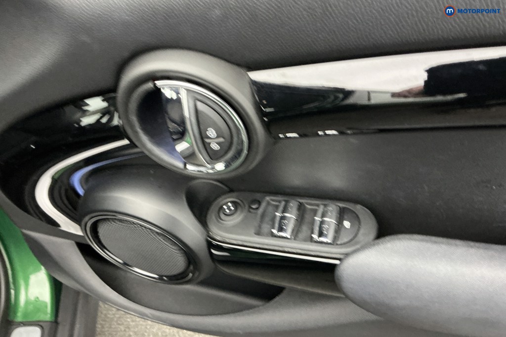 Mini Hatchback Cooper Classic Automatic Petrol Hatchback - Stock Number (1589738) - 22nd supplementary image