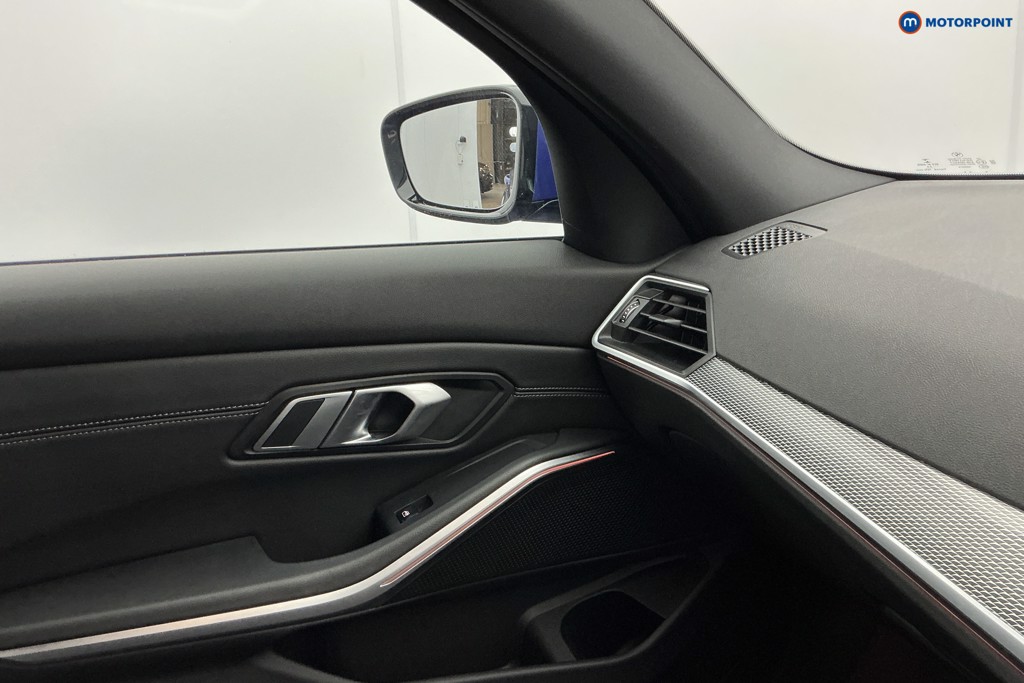 BMW 3 Series M Sport Automatic Petrol Saloon - Stock Number (1589955) - 17th supplementary image