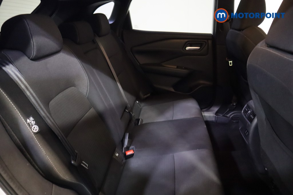 Nissan Qashqai N-Connecta Automatic Petrol SUV - Stock Number (1591059) - 7th supplementary image