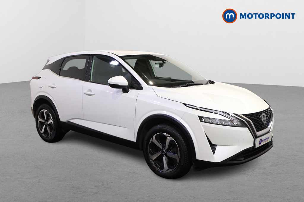 Nissan Qashqai N-Connecta Automatic Petrol SUV - Stock Number (1591059) - Drivers side front corner