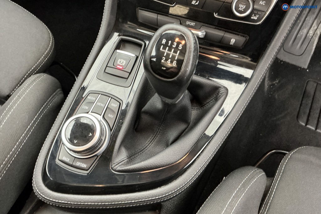 BMW 2 Series Sport Manual Petrol Estate - Stock Number (1591389) - 15th supplementary image