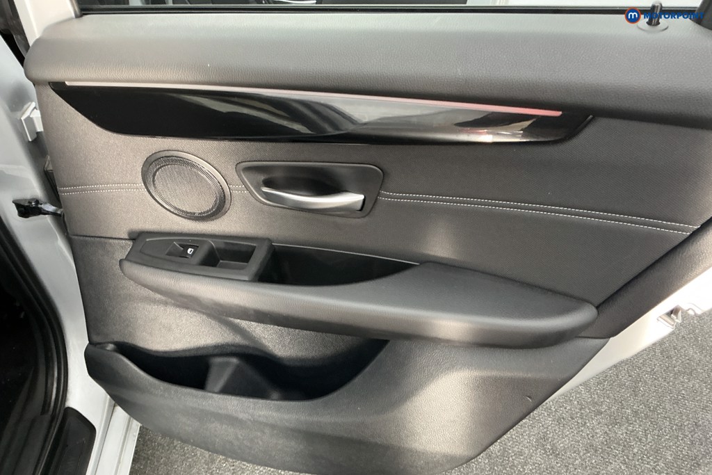 BMW 2 Series Sport Manual Petrol Estate - Stock Number (1591389) - 24th supplementary image