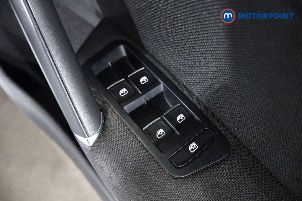 Volkswagen Golf GTD Automatic Diesel Hatchback - Stock Number (1591432) - 18th supplementary image