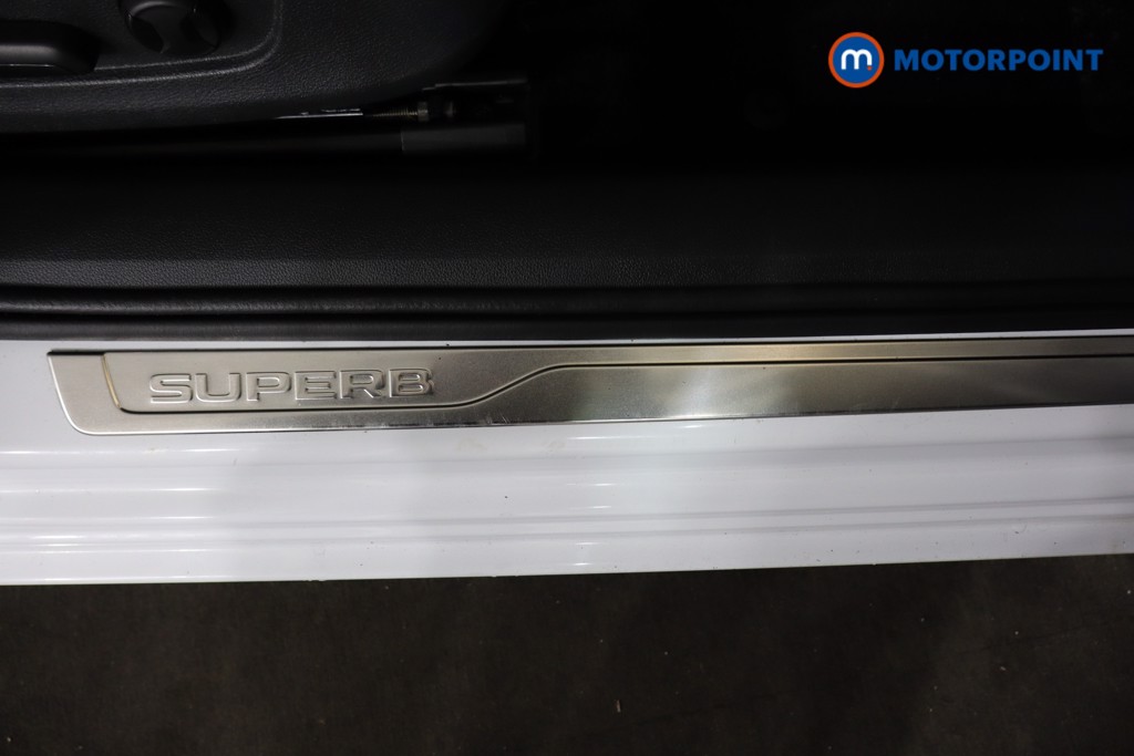 Skoda Superb Se L Automatic Diesel Estate - Stock Number (1592004) - 21st supplementary image