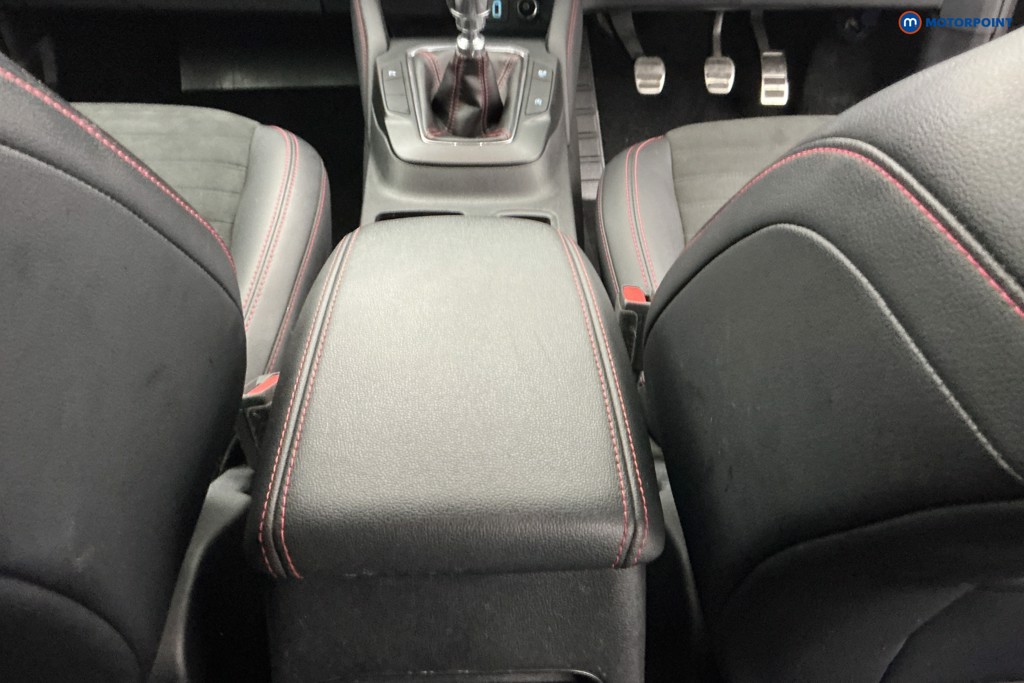 Ford Kuga St-Line Edition Manual Diesel SUV - Stock Number (1592088) - 11th supplementary image