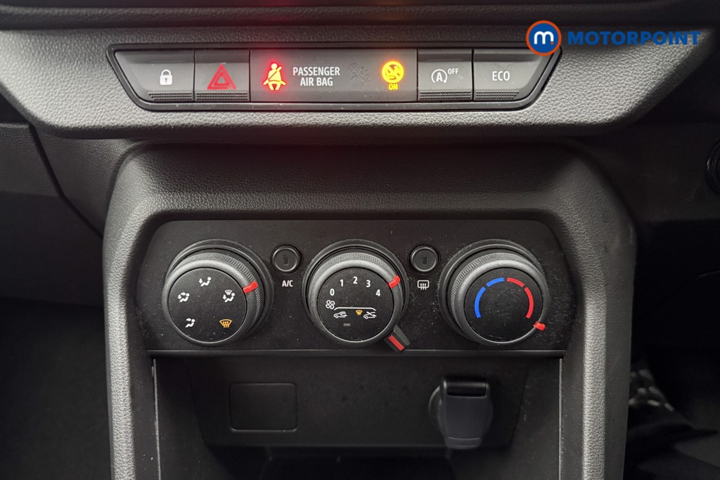 Dacia Sandero Expression Manual Petrol Hatchback - Stock Number (1592194) - 26th supplementary image