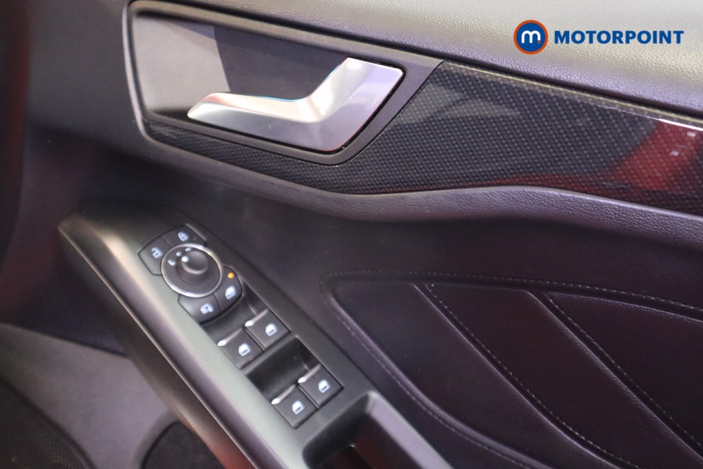 Ford Focus St-Line Vignale Manual Petrol Hatchback - Stock Number (1594796) - 13th supplementary image