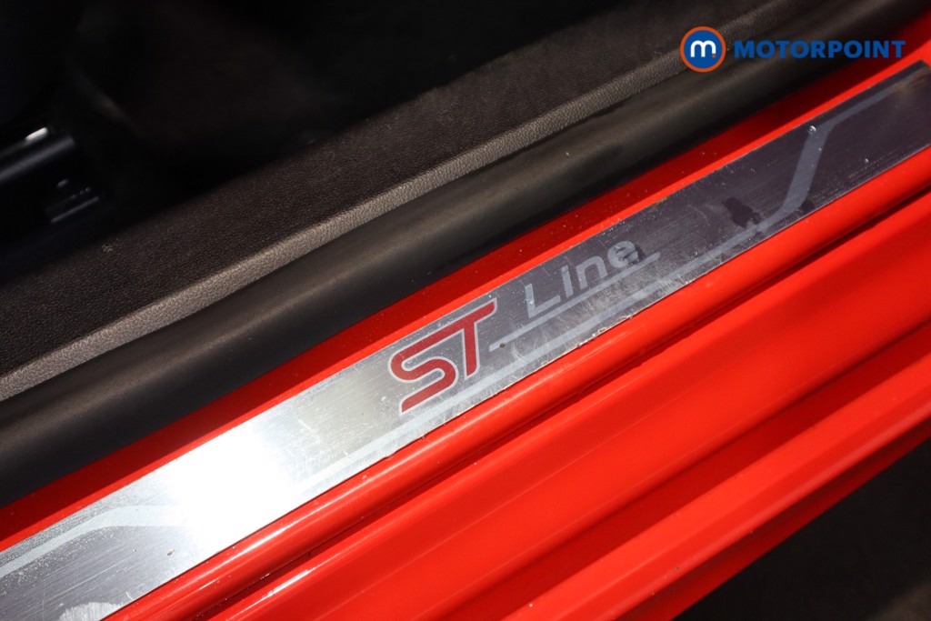 Ford Focus St-Line Vignale Manual Petrol Hatchback - Stock Number (1594796) - 14th supplementary image