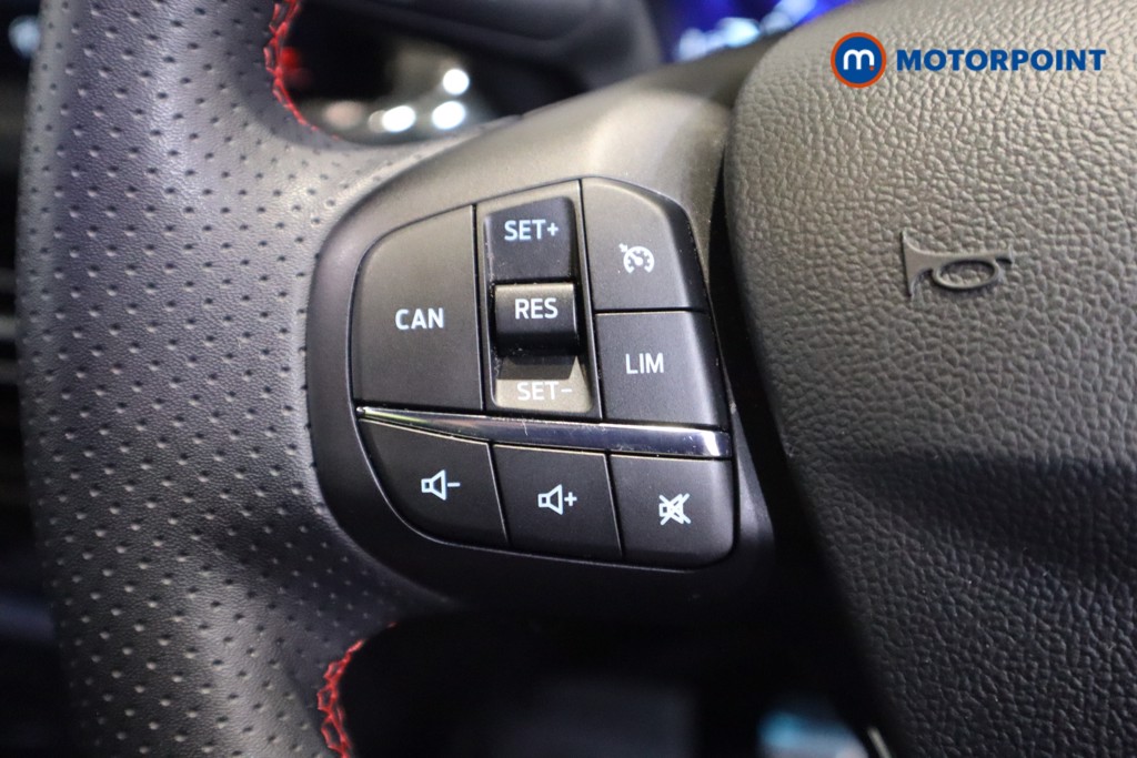 Ford Focus St-Line Vignale Manual Petrol Hatchback - Stock Number (1594796) - 17th supplementary image