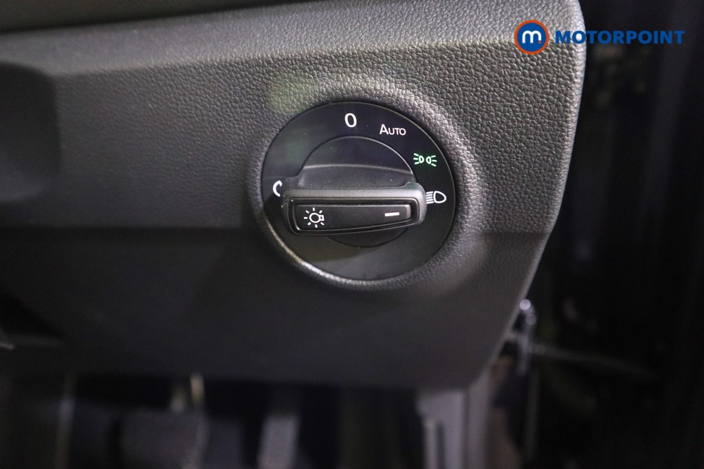 Volkswagen T-Roc Life Automatic Petrol SUV - Stock Number (1595454) - 10th supplementary image