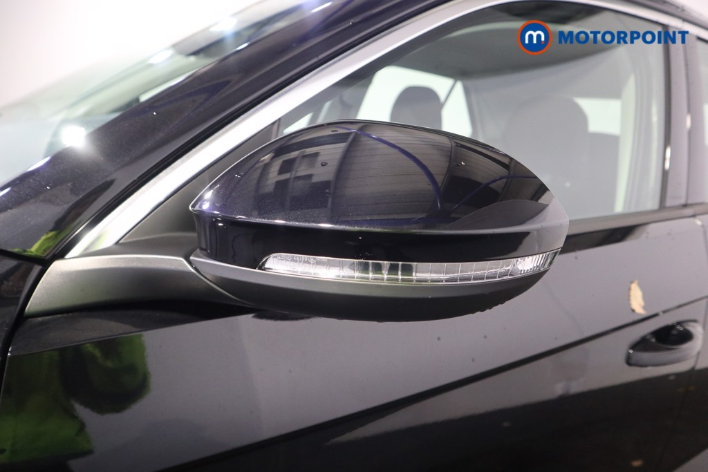 Volkswagen T-Roc Life Automatic Petrol SUV - Stock Number (1595454) - 26th supplementary image