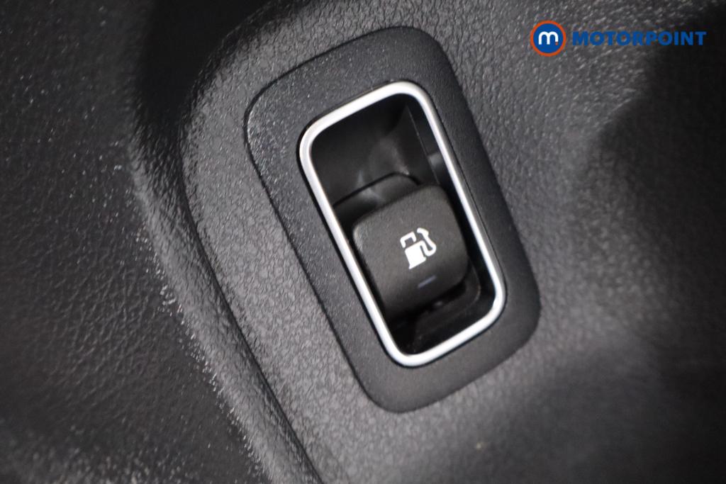 Mercedes-Benz A Class Amg Line Automatic Petrol Plug-In Hybrid Hatchback - Stock Number (1595687) - 10th supplementary image