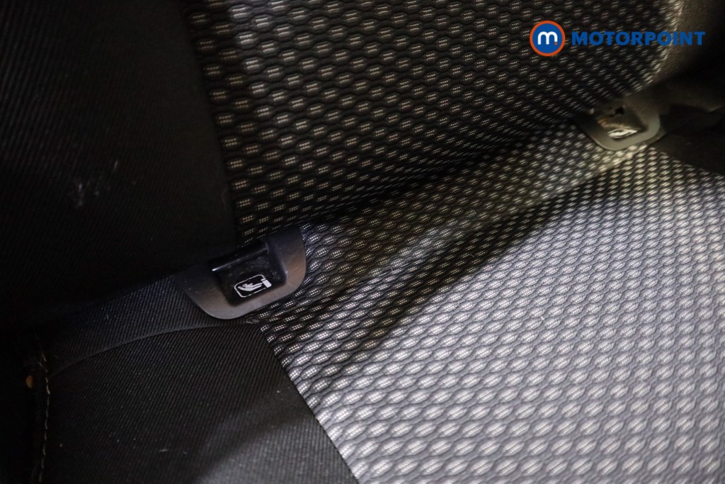 Suzuki Vitara SZ4 Manual Petrol SUV - Stock Number (1596015) - 13th supplementary image