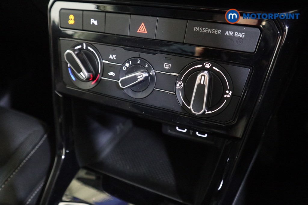 Volkswagen T-Cross Black Edition Manual Petrol SUV - Stock Number (1597663) - 7th supplementary image