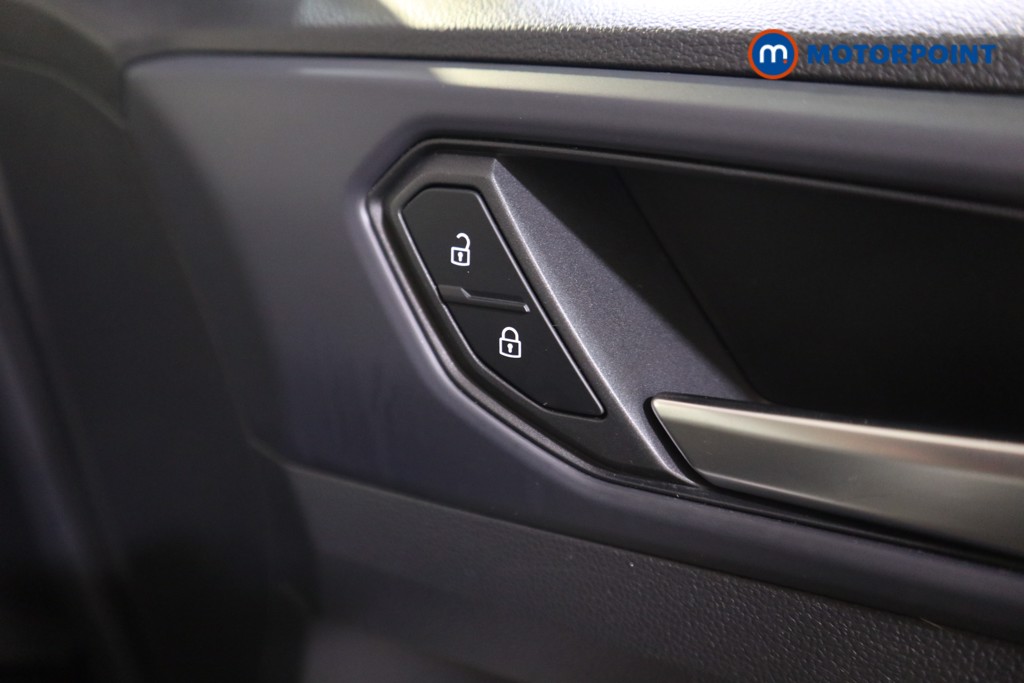 Volkswagen T-Cross Black Edition Manual Petrol SUV - Stock Number (1597663) - 10th supplementary image