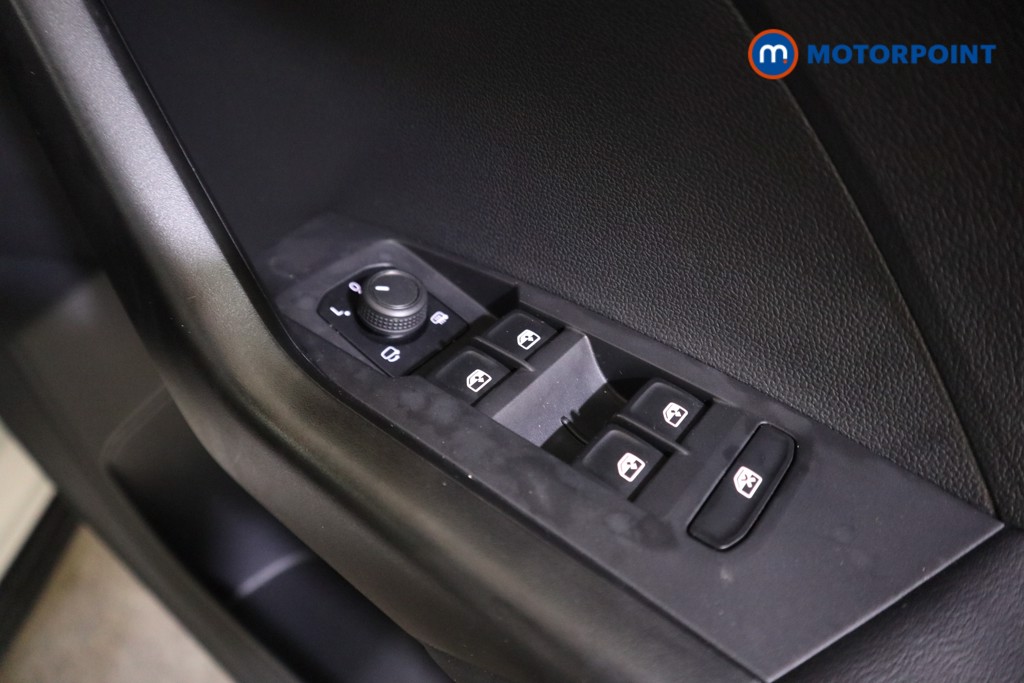 Volkswagen T-Cross Black Edition Manual Petrol SUV - Stock Number (1597663) - 11th supplementary image