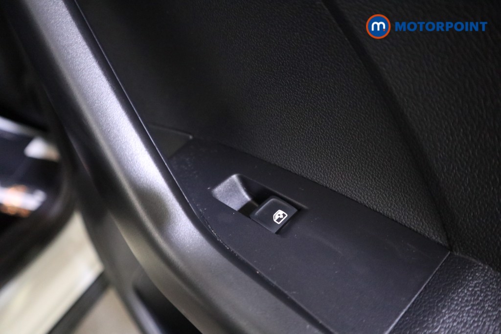 Volkswagen T-Cross Black Edition Manual Petrol SUV - Stock Number (1597663) - 16th supplementary image